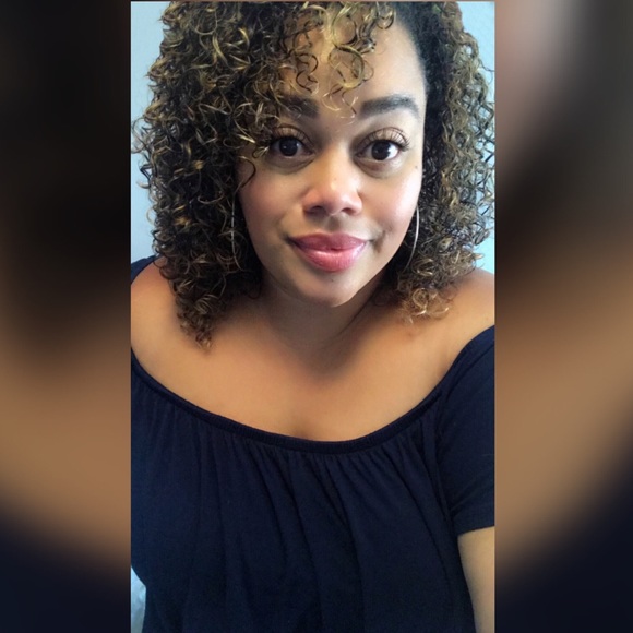 Meet your Posher, Maria - Picture 1 of 1